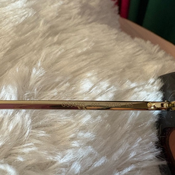 GUCCI Crystal Wing Sunglasses—GG0430S NWT - Picture 5 of 9